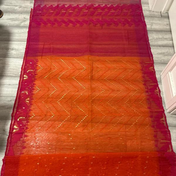 Authentic Handwoven Dhakai Jamdani Saree